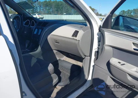 2010 Chevrolet Traverse Ls from USA, damaged, VIN 1GNLREED2AS106409